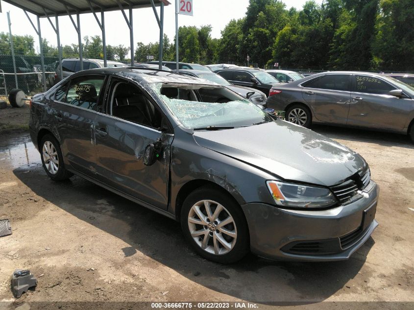2013 VOLKSWAGEN JETTA 2.5L SE - 3VWDP7AJ3DM268411