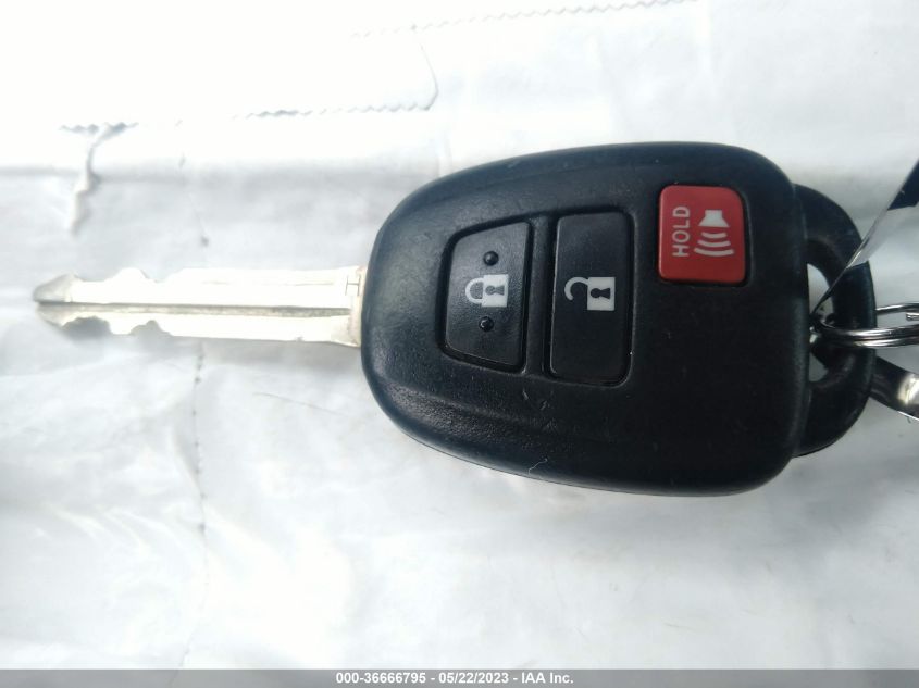 2018 TOYOTA RAV4 LE - JTMZFREV5JJ194616