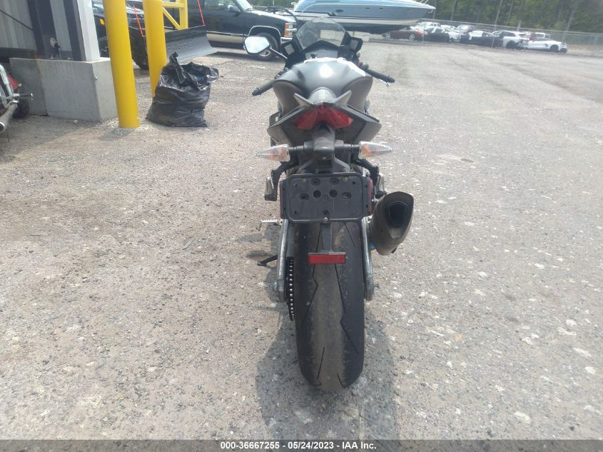2019 APRILIA RSV4 FACTORY - ZD4KEUA0XKS000101