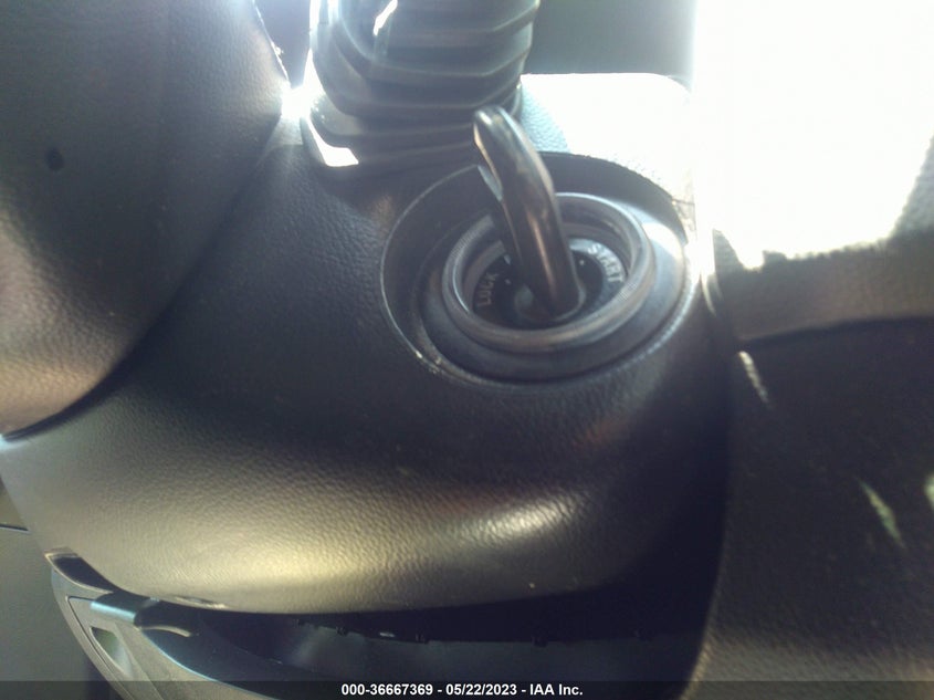 VIN ZACNJABB9KPJ73887 2019 JEEP RENEGADE ALTITUDE