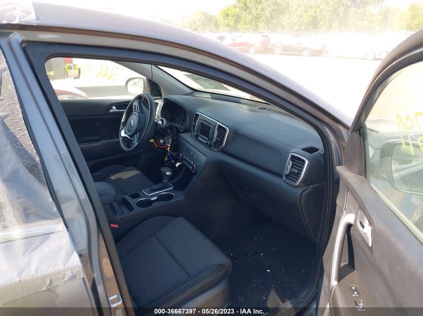VIN KNDPM3AC1K7513202 2019 KIA SPORTAGE LX