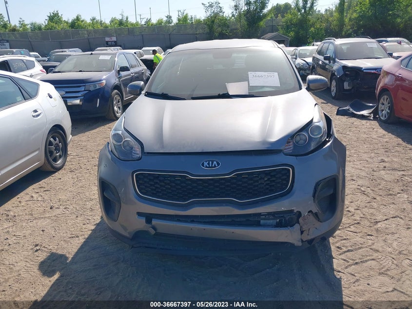 VIN KNDPM3AC1K7513202 2019 KIA SPORTAGE LX