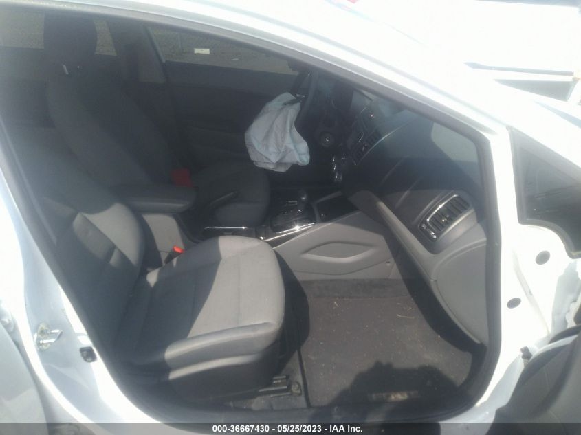 2017 KIA FORTE LX - 3KPFL4A74HE010781