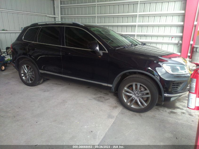 2015 VOLKSWAGEN TOUAREG LUX - WVGEF9BP6FD003307