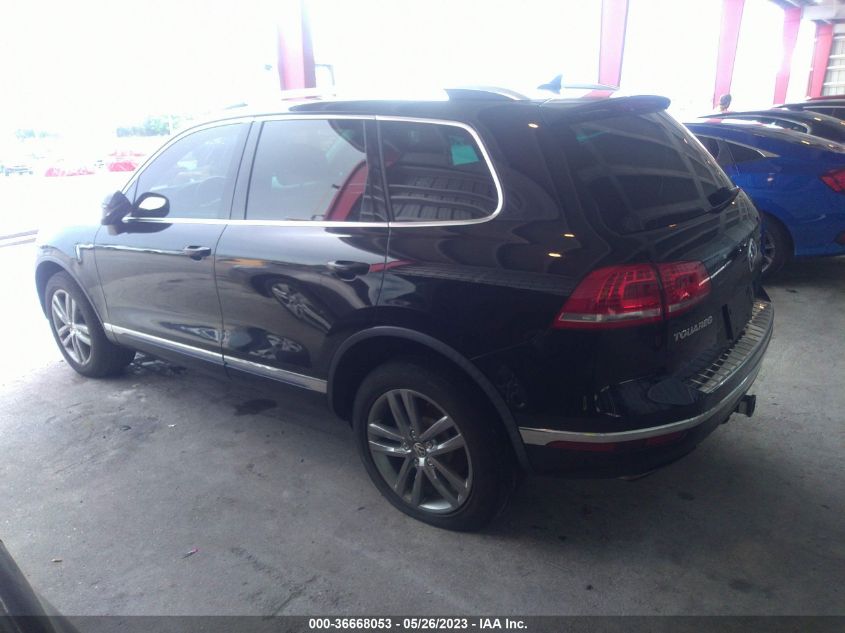 2015 VOLKSWAGEN TOUAREG LUX - WVGEF9BP6FD003307