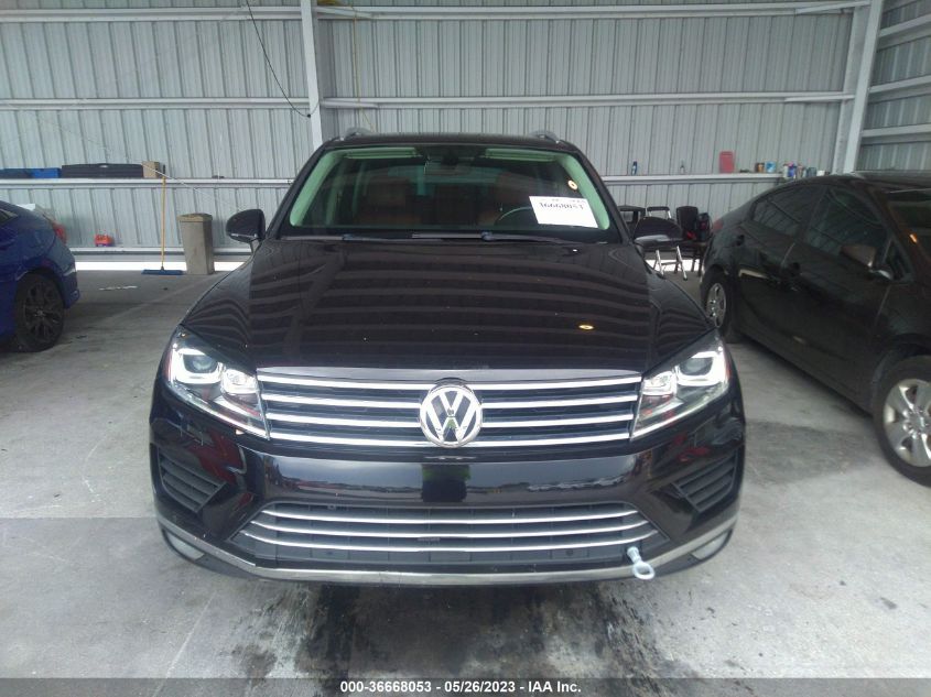 2015 VOLKSWAGEN TOUAREG LUX - WVGEF9BP6FD003307