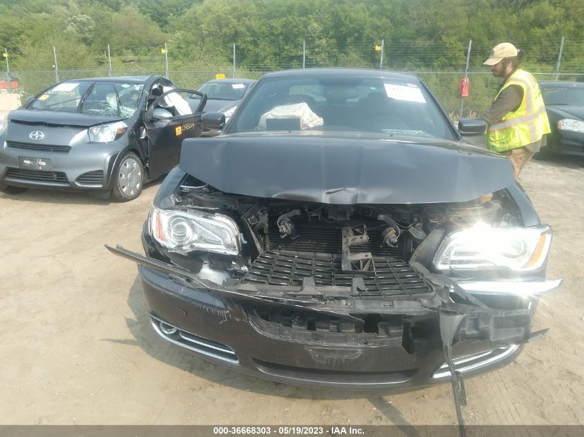 2013 CHRYSLER 300 - 2C3CCARGXDH519556