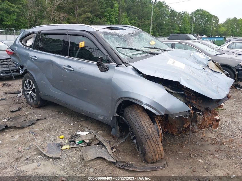 2020 TOYOTA HIGHLANDER XLE - 5TDGZRBHXLS011777