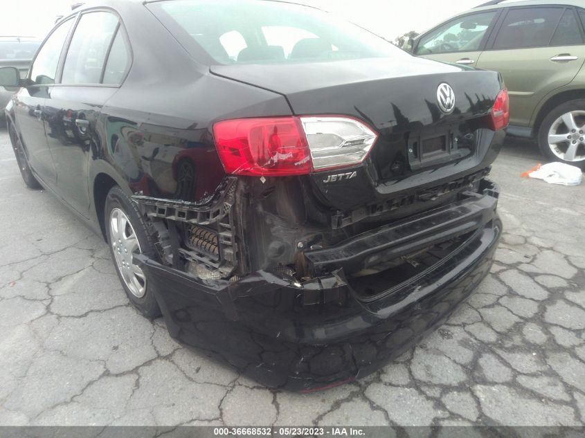 2014 VOLKSWAGEN JETTA SEDAN S - 3VW2K7AJ4EM335279