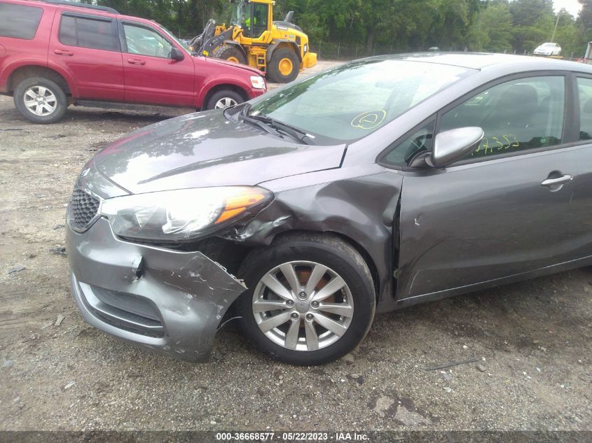 2016 KIA FORTE LX - KNAFX4A67G5582740