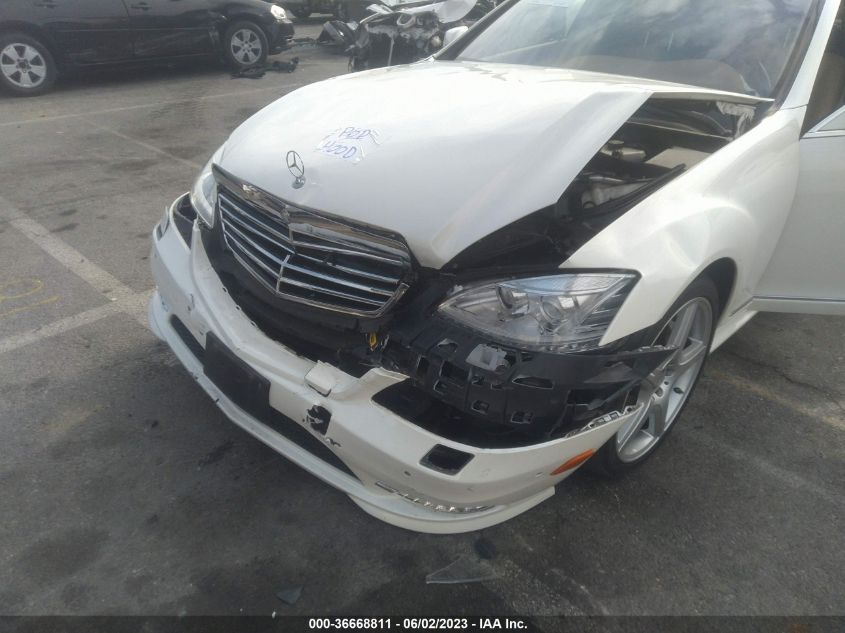 2013 MERCEDES-BENZ S-CLASS S 550 - WDDNG7DB7DA524385