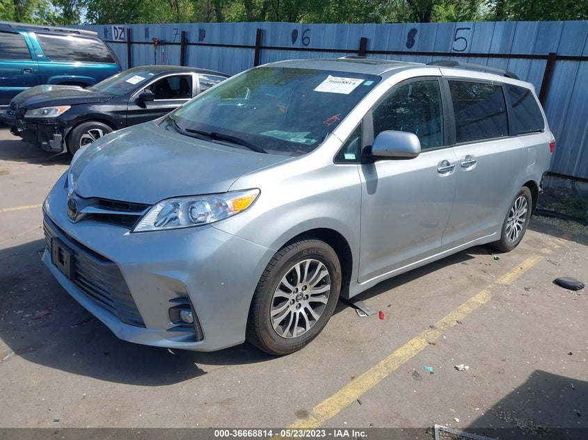 VIN 5TDYZ3DC4LS023829 2020 TOYOTA SIENNA XLE AUTO ACCESS