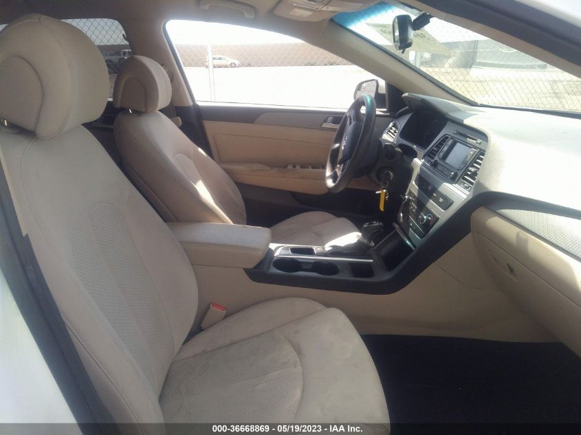 2015 HYUNDAI SONATA 2.4L SE - 5NPE24AF6FH184673