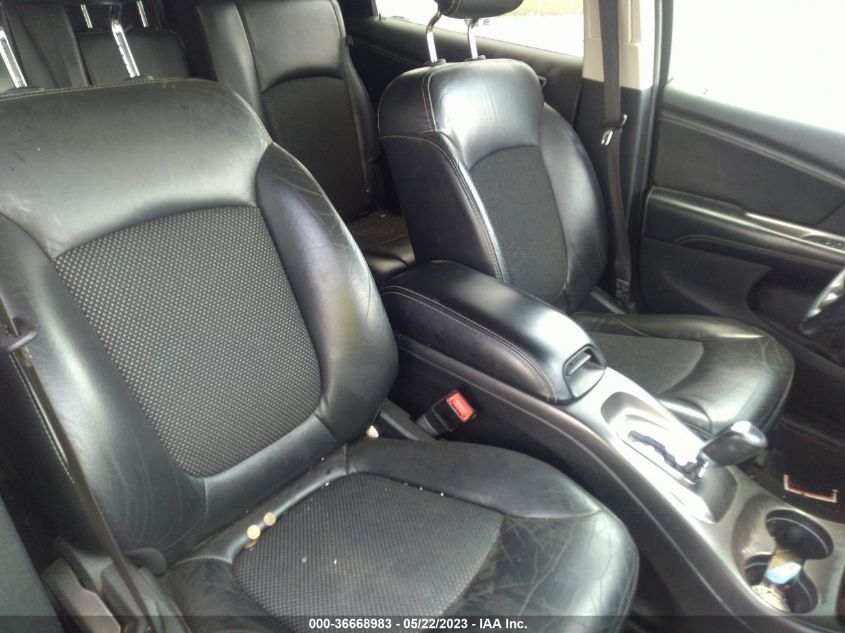 2018 DODGE JOURNEY CROSSROAD - 3C4PDDGG5JT197068