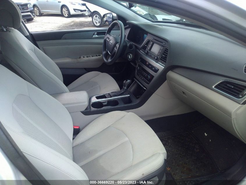 2015 HYUNDAI SONATA 2.4L SE - 5NPE24AF8FH199370