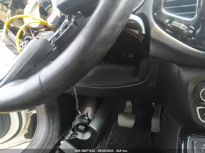 VIN 3C4NJCCB6KT663029 2019 JEEP COMPASS LIMITED