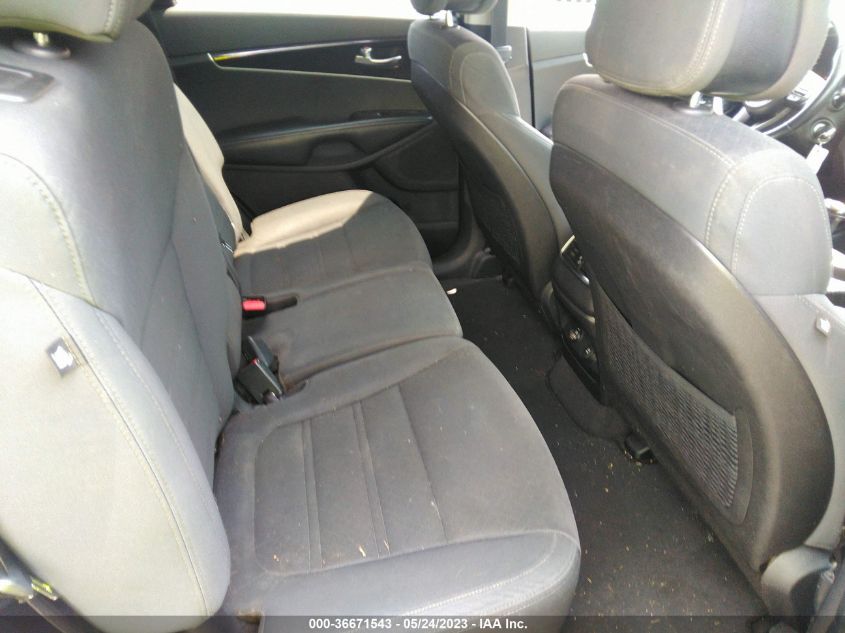 2016 KIA SORENTO LX - 5XYPG4A34GG039768
