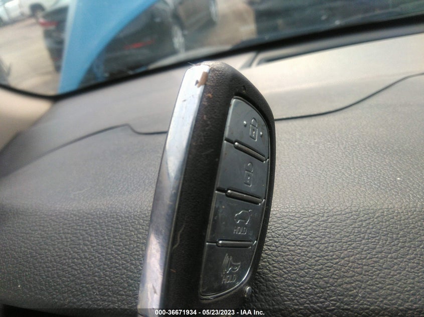 VIN KM8J33AL3JU803428 2018 HYUNDAI TUCSON SPORT