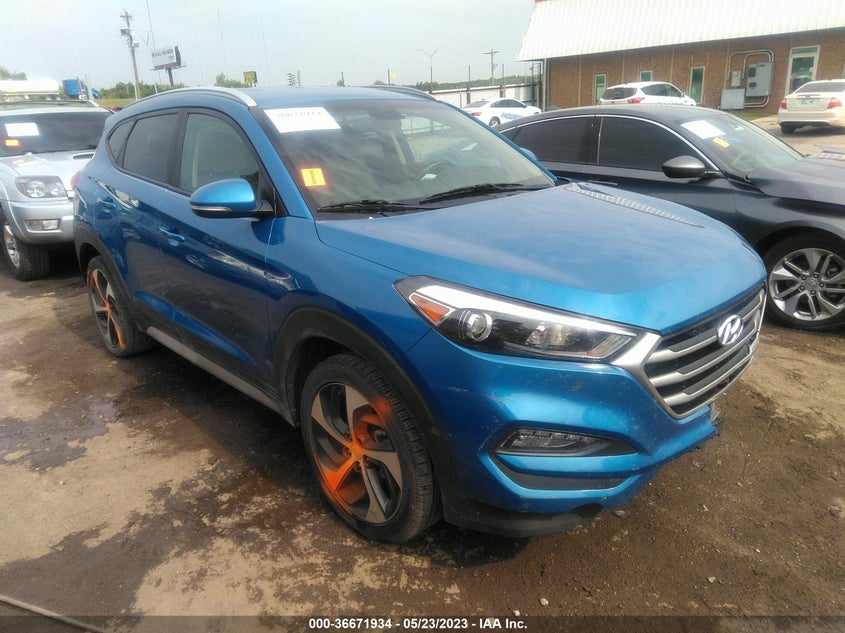 VIN KM8J33AL3JU803428 2018 HYUNDAI TUCSON SPORT