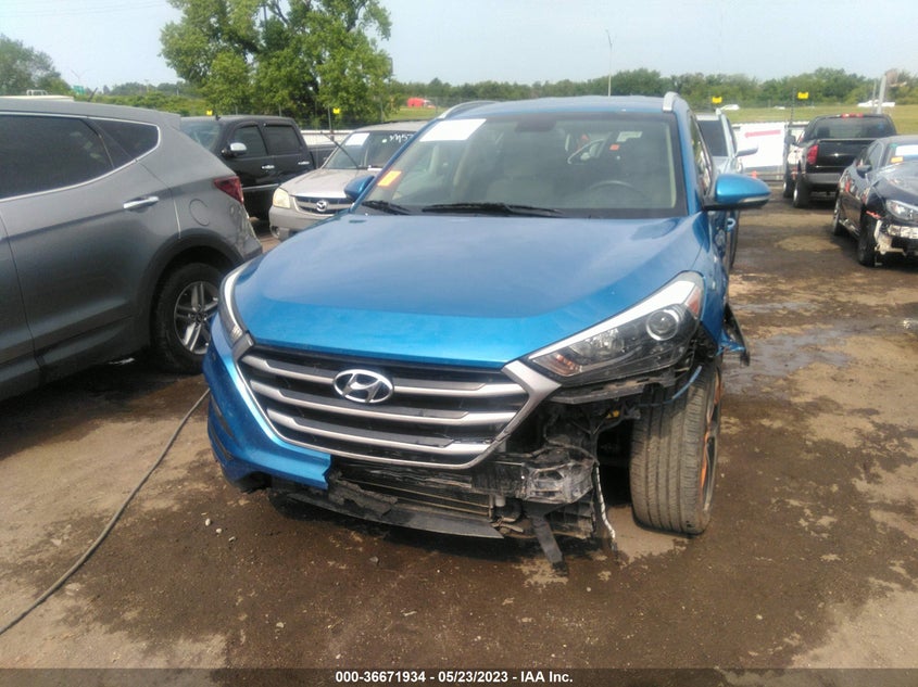 VIN KM8J33AL3JU803428 2018 HYUNDAI TUCSON SPORT
