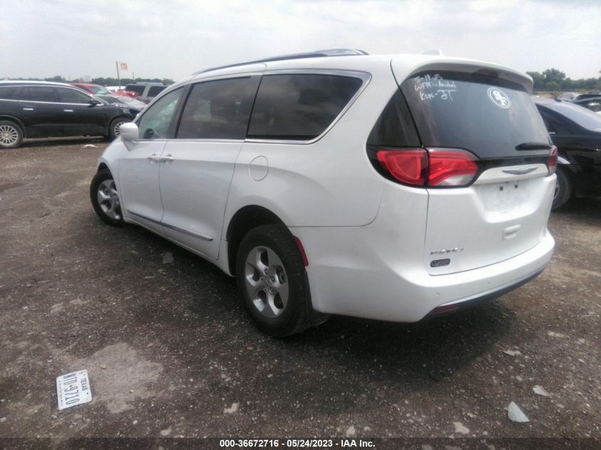 2C4RC1EG3HR703393 2017 CHRYSLER PACIFICA, photo no. 3