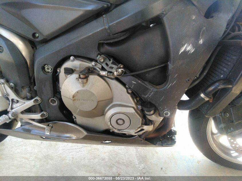 2006 HONDA CBR600 RR - JH2PC37156M300373