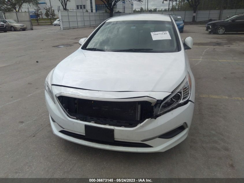 2016 HYUNDAI SONATA 2.4L SE - 5NPE24AF2GH272847