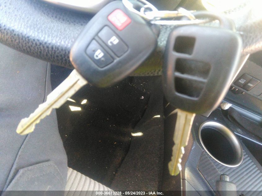 2014 TOYOTA RAV4 LE - JTMZFREV6EJ009124