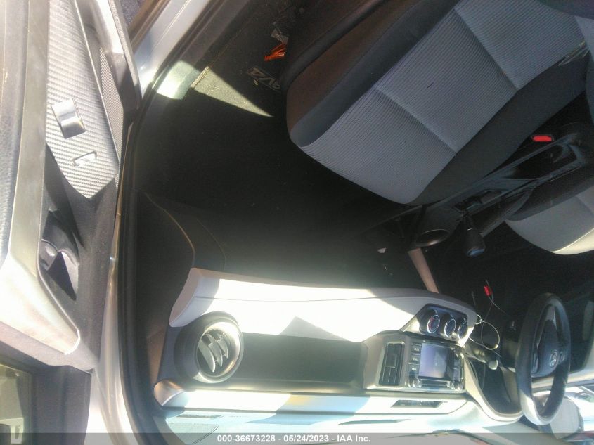 2014 TOYOTA RAV4 LE - JTMZFREV6EJ009124