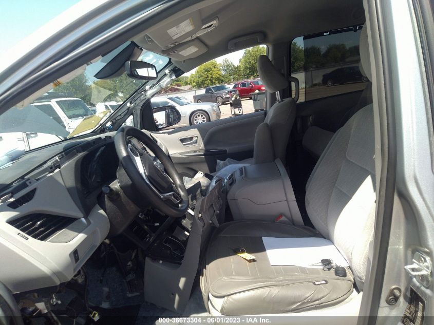 2019 TOYOTA SIENNA LE - 5TDKZ3DC0KS020334