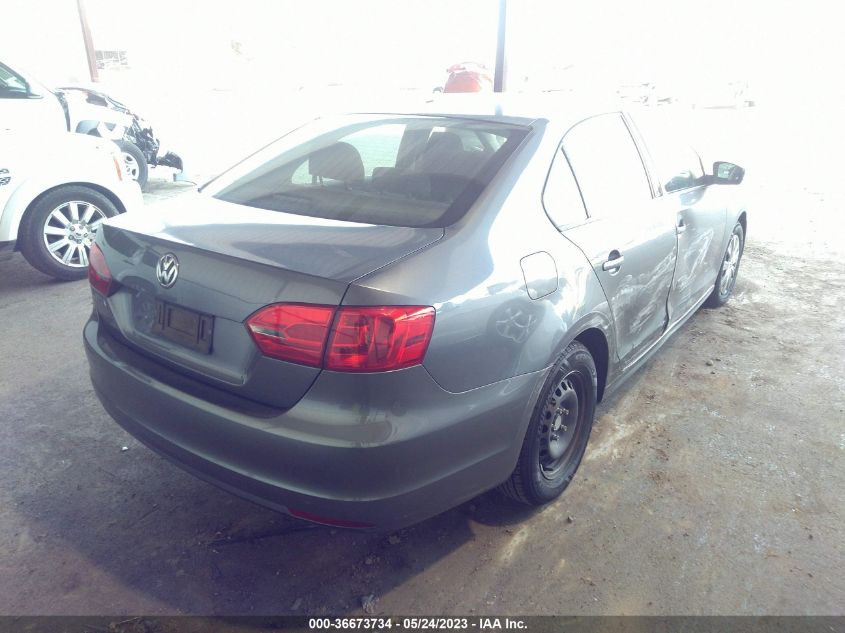 2014 VOLKSWAGEN JETTA SEDAN S - 3VW2K7AJ3EM323818