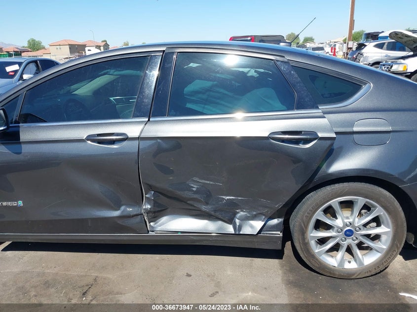 VIN 3FA6P0LU2HR266271 2017 FORD FUSION HYBRID SE