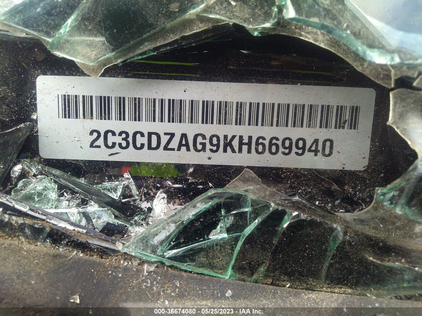 VIN 2C3CDZAG9KH669940 2019 DODGE CHALLENGER SXT