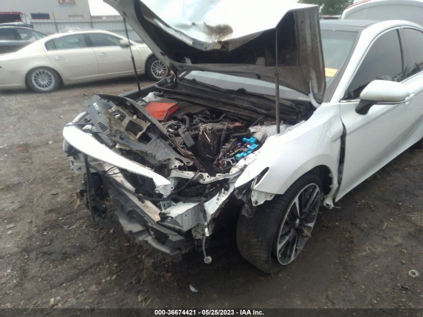 2018 TOYOTA CAMRY XSE - 4T1B61HK3JU015178