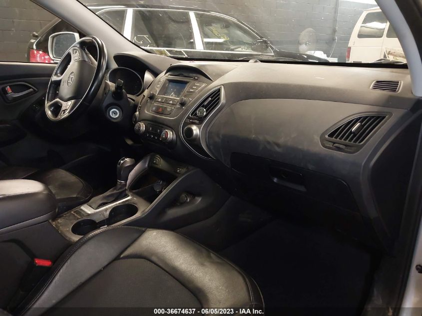 2014 HYUNDAI TUCSON SE - KM8JUCAG0EU815218