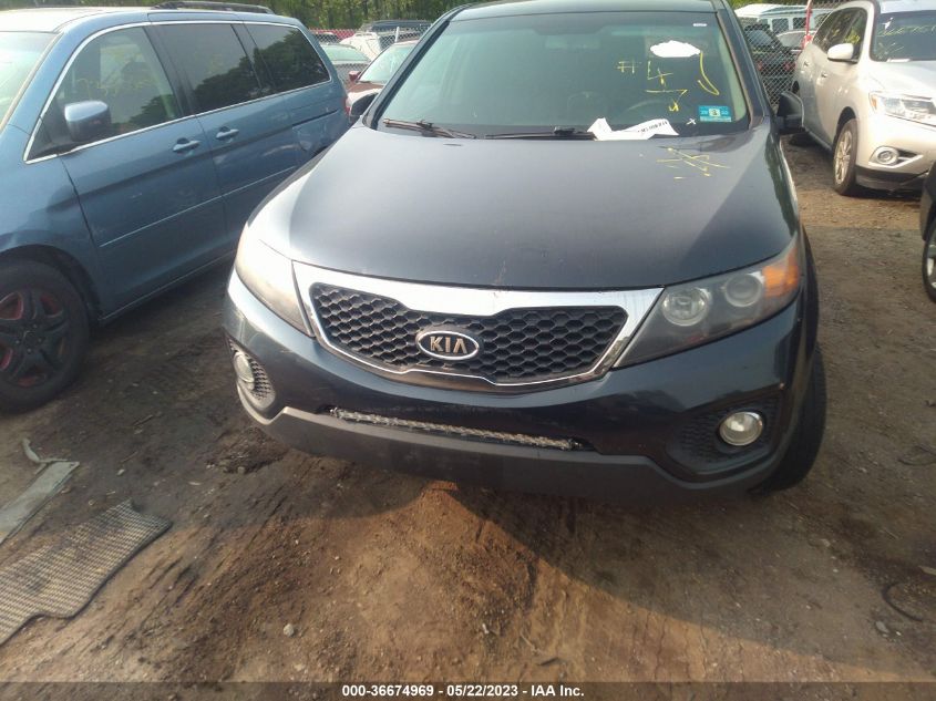 2013 KIA SORENTO LX - 5XYKT3A17DG398235