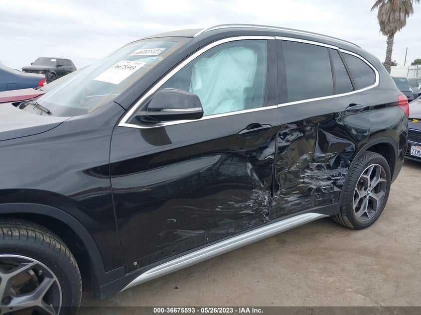 VIN WBXHT3C52K5L35854 2019 BMW X1 XDRIVE28I