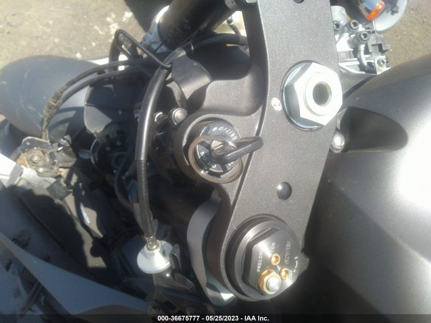 2018 YAMAHA YZFR6 JYARJ28E3JA003644