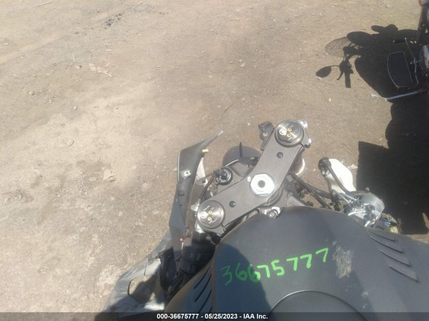 2018 YAMAHA YZFR6 JYARJ28E3JA003644