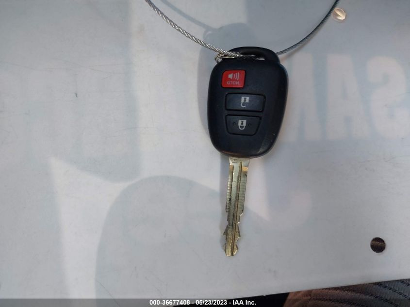 2013 TOYOTA RAV4 XLE - JTMRFREV3D5012313