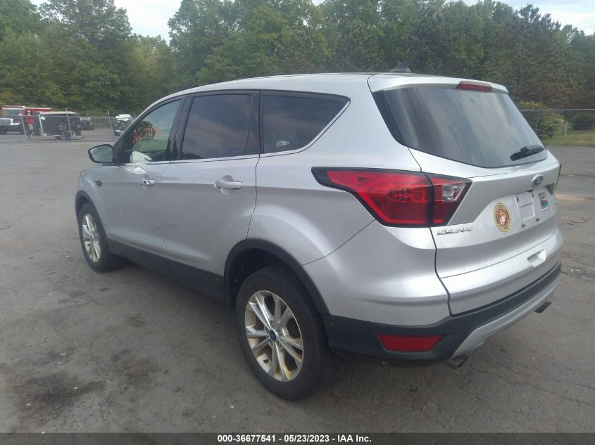 2019 FORD ESCAPE SE - 1FMCU9GD8KUA37626