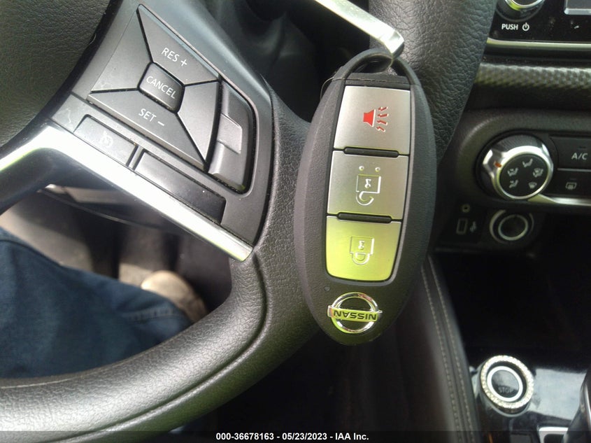 VIN 3N1CP5CU4KL555823 2019 NISSAN KICKS S