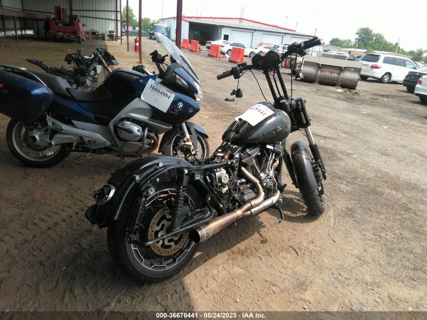 2018 HARLEY-DAVIDSON FLHRXS 1HD1KVC19JB642124