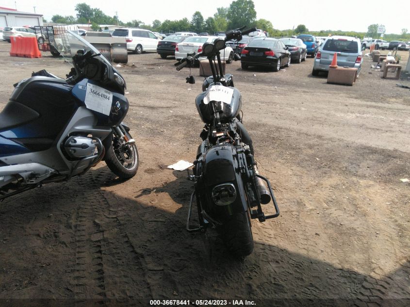 2018 HARLEY-DAVIDSON FLHRXS 1HD1KVC19JB642124