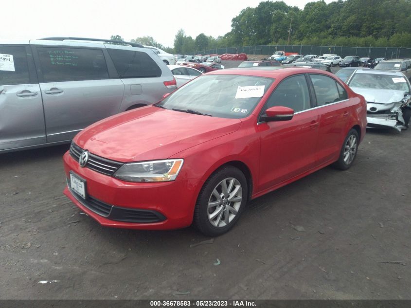 2014 VOLKSWAGEN JETTA SEDAN SE - 3VWD17AJ4EM373803