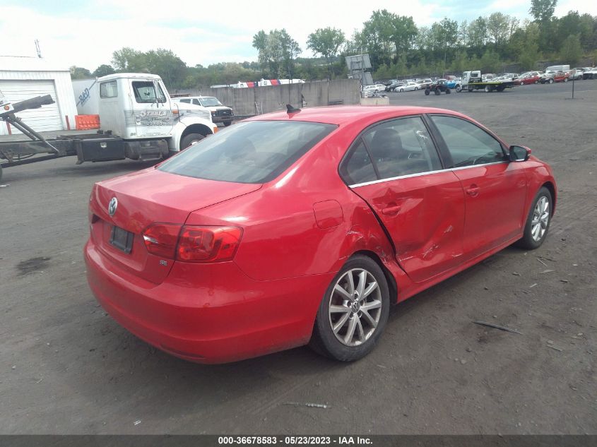 2014 VOLKSWAGEN JETTA SEDAN SE - 3VWD17AJ4EM373803