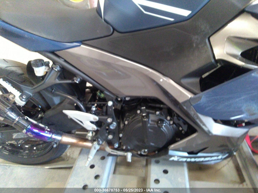 VIN JKAEXKH19NDAH2818 2022 KAWASAKI EX400