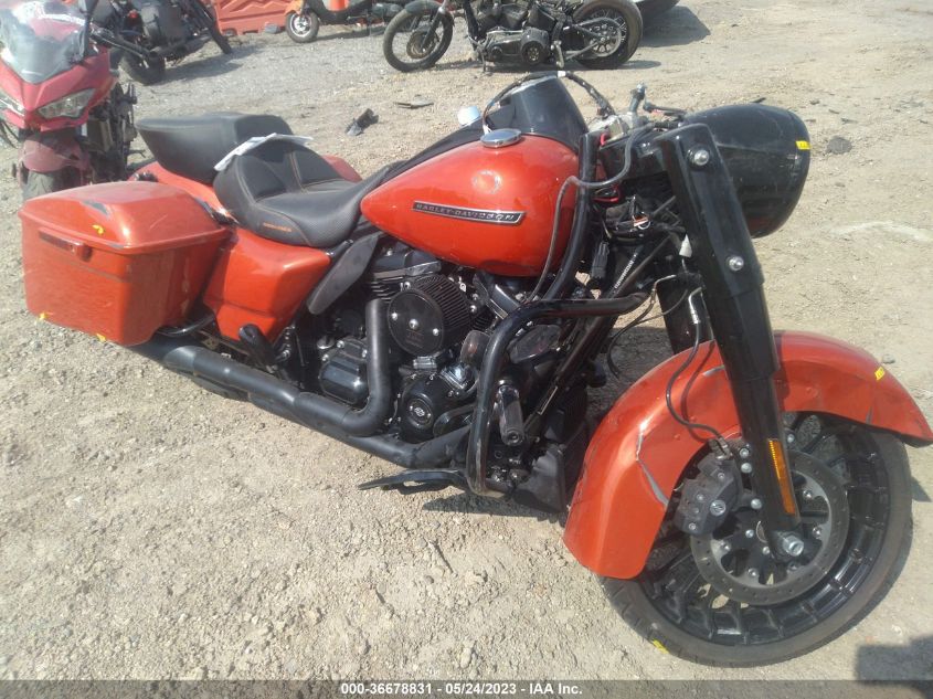 2017 HARLEY-DAVIDSON FLHRXS - 1HD1KVC23HB658578
