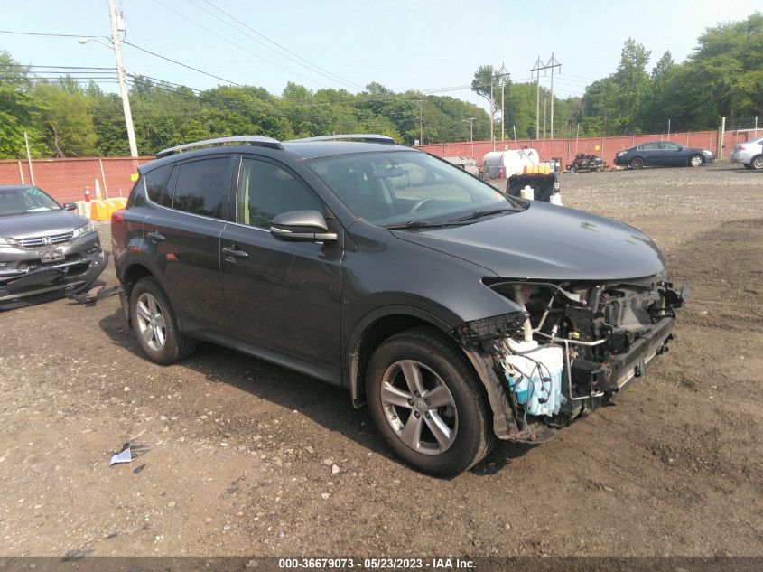 2014 TOYOTA RAV4 XLE - JTMRFREVXED047874