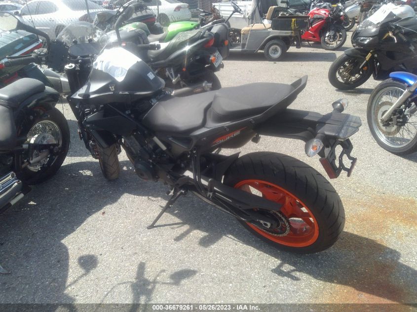 2020 KTM 790 DUKE VBKTU6404LM777274